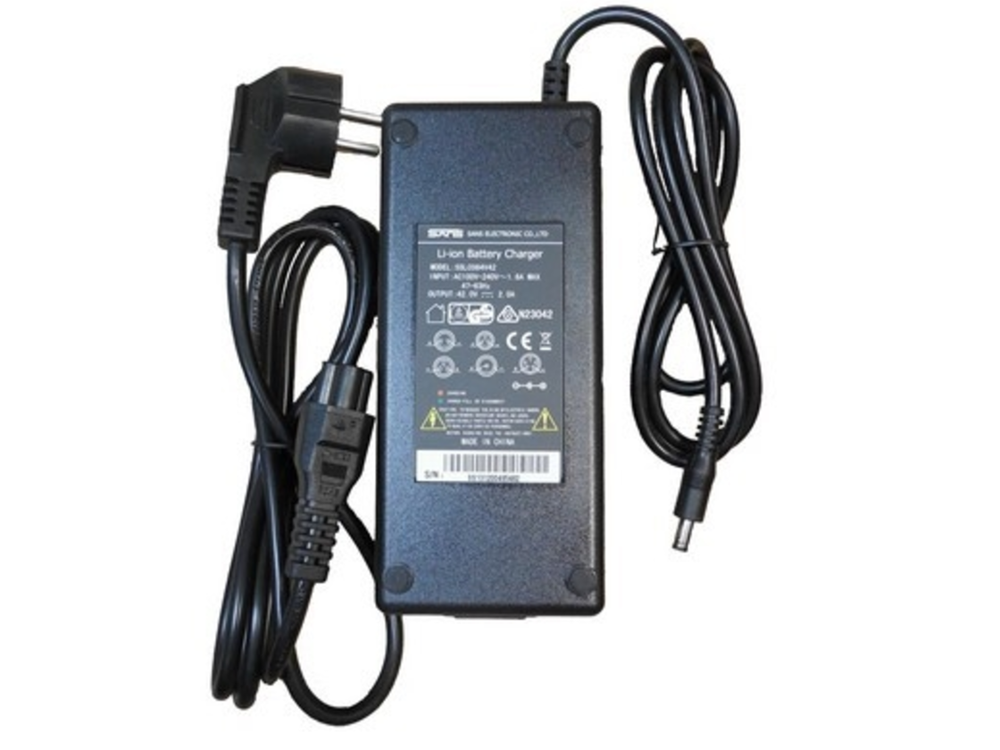 Charger for Leader Fox batteries
