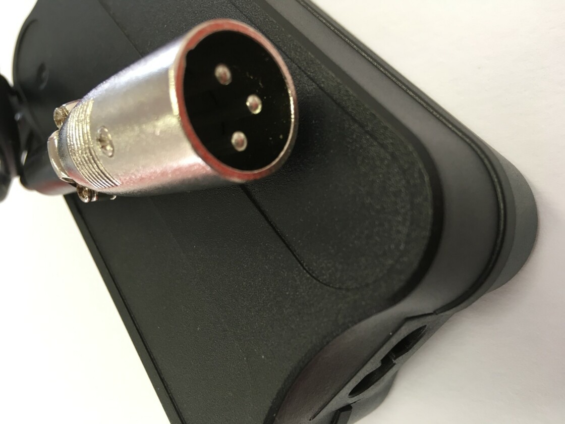 Nejmenší nabíječka pro elektorkola na trhu - lze vybavit libovolným dostupným konektorem .