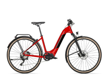 Economical version of the top-of-the-range cross bike with full equipment, a quality Shimano Steps E5000 motor and a fully integrated battery with a range of up to 185 km. You'll appreciate it for long trips or your daily commute around town, to work or school.