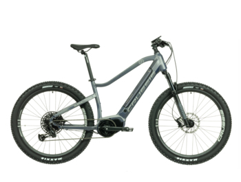 The women's mountain e-bike is perfect for more demanding off-road cycling. Thanks to high-quality equipment such as the Bafang M400 electric motor, high-capacity 630 Wh battery, SRAM SX Eagle speed kit and Shimano Deore hydraulic brakes, you'll enjoy every ride to the max, wherever you go.
